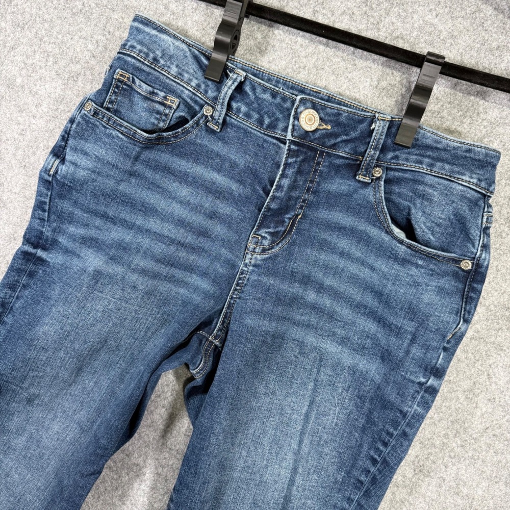 Maurices Cropped Jeans Womens 10 Blue Mid-Rise Stretch Denim Capris